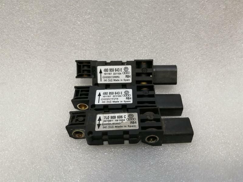 BENTLEY CONTINENTAL GT W12 Crash Sensor Set 4B0959643E Impact Sensor