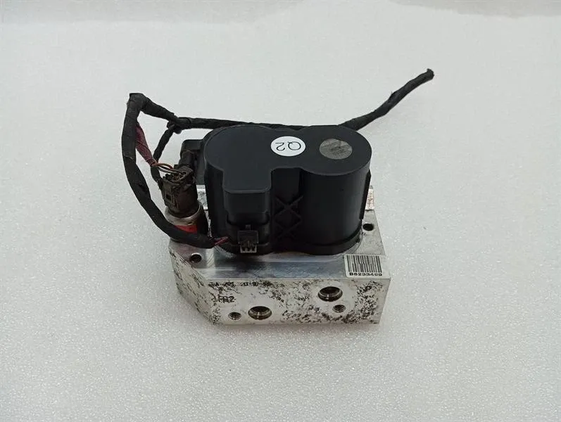 Mercedes S-Class W222 Rear ABC Valve A2213201058 Rear Hydraulic Valve