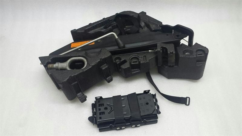 VOLKSWAGEN TOUAREG 7L SAVER KIT 7L0011031B jack