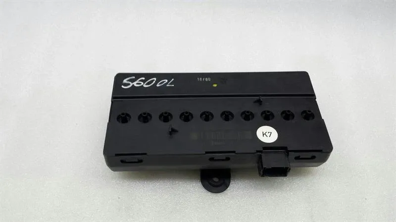 Mercedes S-Class A2208000378 ECU Valve Block Vacuum System