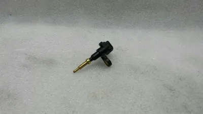 Audi A3 8P temperature sensor 04E919501B temperature sensor