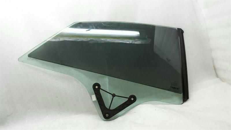 Mercedes E Class W207 Door Window 1/4 Rear Right A2076700210 Right Rear 1/4 Glass