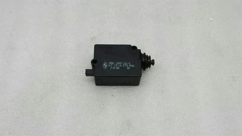 BMW X5 E53 boat actuator 8379996 servomotor tailgate