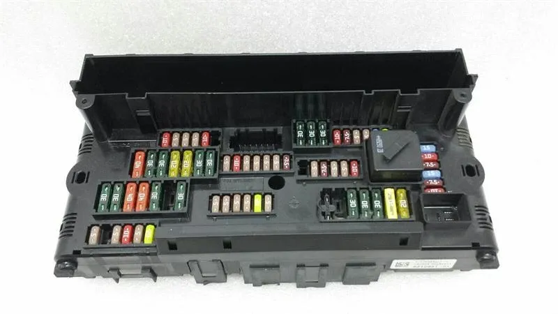 BMW 5 Series F07 GT F10 F12 F06 fuse box 9210861 fuse box