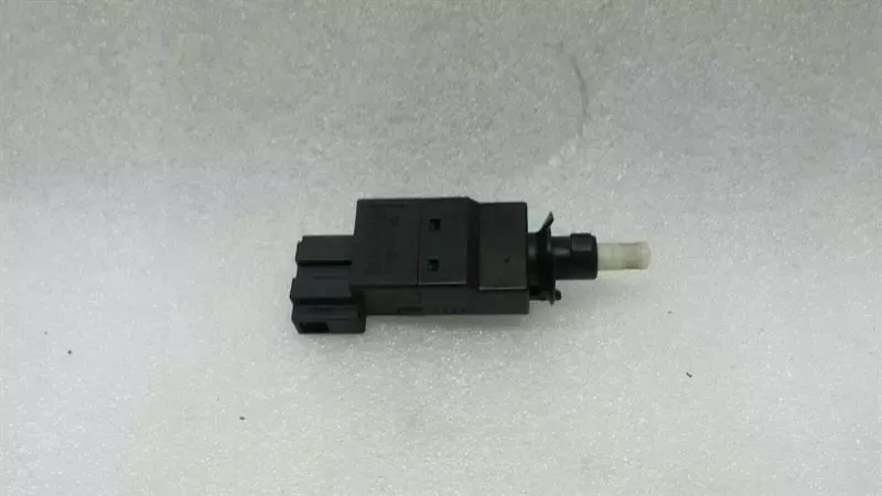 Mercedes E Class W211 Brake Light Switch A0015454009 Brake Pedal Switch