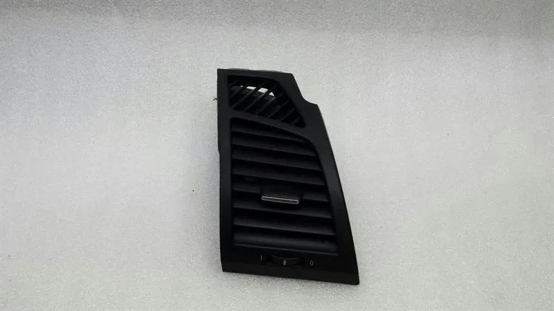 BMW 1 Series E87 RHD Right Air Vent 7059188 Right Hand Drive