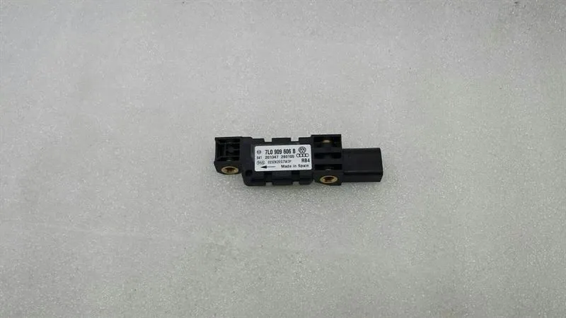 Volkswagen Touareg 7L Crash Sensor 7L0909606B Impact Sensor