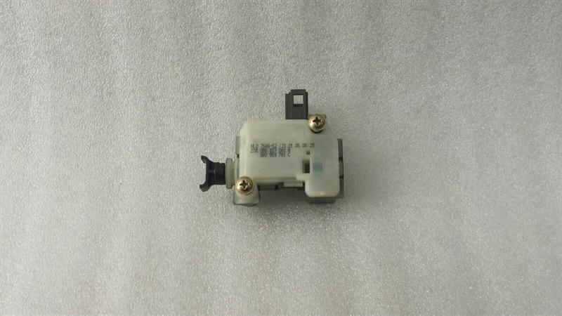 Volkswagen Touareg 7L boat actuator 3B0959781C servomotor central locking
