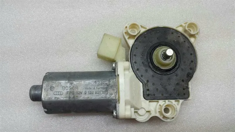 Mercedes E Class W211 door window engine A2118203042 power window motor