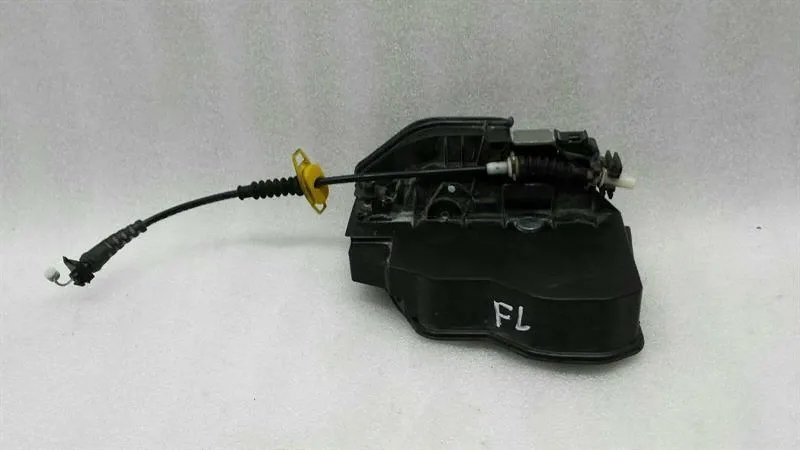 BMW 5 Series E60 door lock front left 7167071 front left door lock