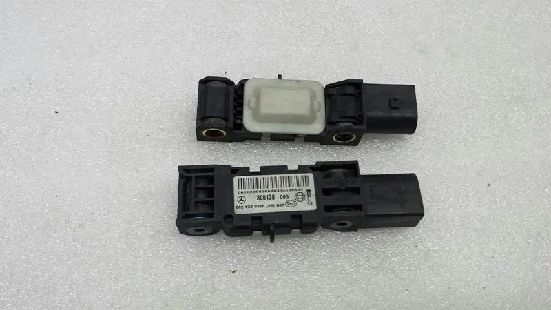 Mercedes S-Class W220 Crash Sensor A0028200826 Impact Sensor