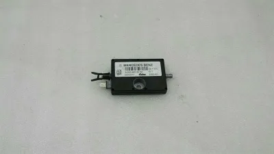 Mercedes SL R230 antenna amplifier A2308203289 antenna amplifier