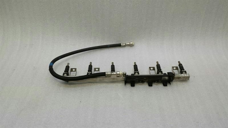 BMW Z4 E85 E86 Fuel Rail with injector 7531634 injection strip pipe distributor