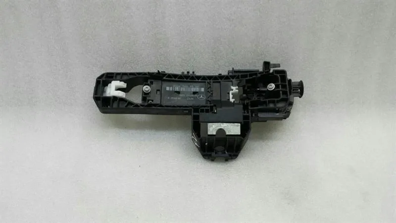 Mercedes GLK X204 FLH Handle Carrier A2047601534 Door Handle Holder Front Left