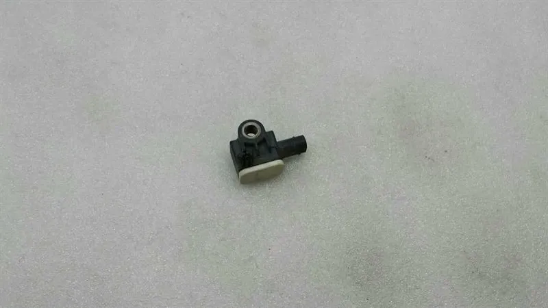 Jeep Cherokee Crash Sensor 56054212AA Impact Sensor SRT8 2013