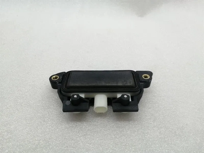 Tesla Model S 70 Liftgate Release Handle Switch 1693785-00-A Tailgate Switch