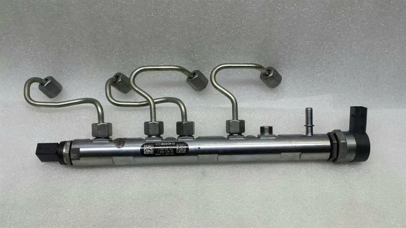 BMW 1 Series E81 Injection Strip Pipe Distributor 7809128 Fuel Rail N47D20A Diesel