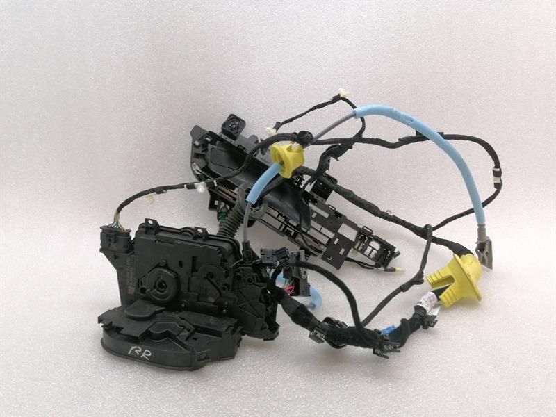 BMW iX i20 40 door lock rear right 5a258c8 door lock rear right