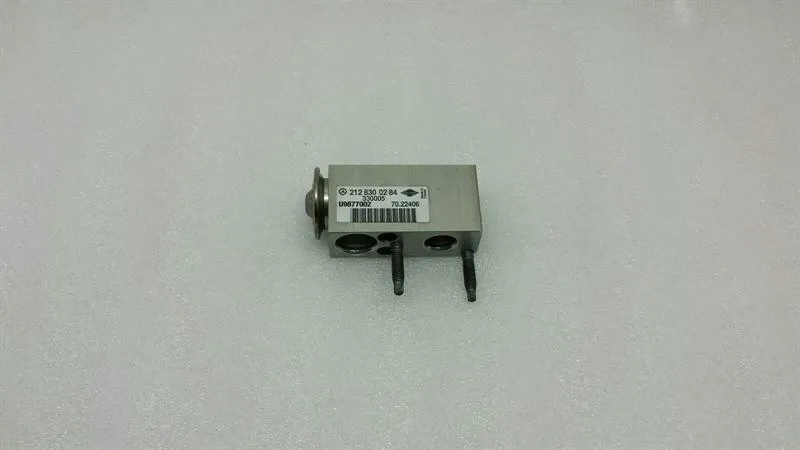 MERCEDES C CLASS W204 AIR CONDITIONING EXPANSION VALVE A2128300284 A/C EXPANSION VALVE