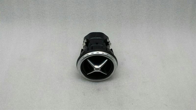 Mercedes GLA X156 Centre Air Vent A1568300054 Air Vent Vent Grille Centre