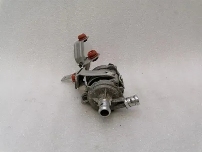 Porsche Taycan 9J additional cooling pump 9J1965567F coolant pump pump