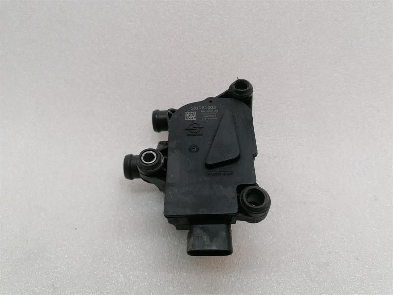 Porsche Taycan 9J heater valve 9J1963375J heater valve