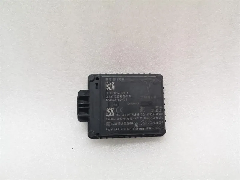 Tesla Model 3 Standard Range Radar Sensor 1108647-00-D Front Radar Sensor