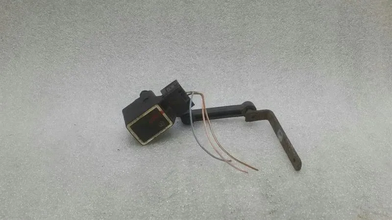 Mercedes R Class W251 Light Level Sensor A0105427717 Level Sensor
