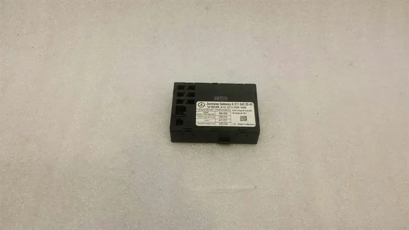 Mercedes E Class W211 E500 A2115402945 Control Unit Central Gateway Modules