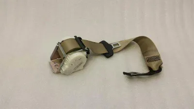 Mercedes E Class W212 rear seat belt A2128601185 seat belt rear middle