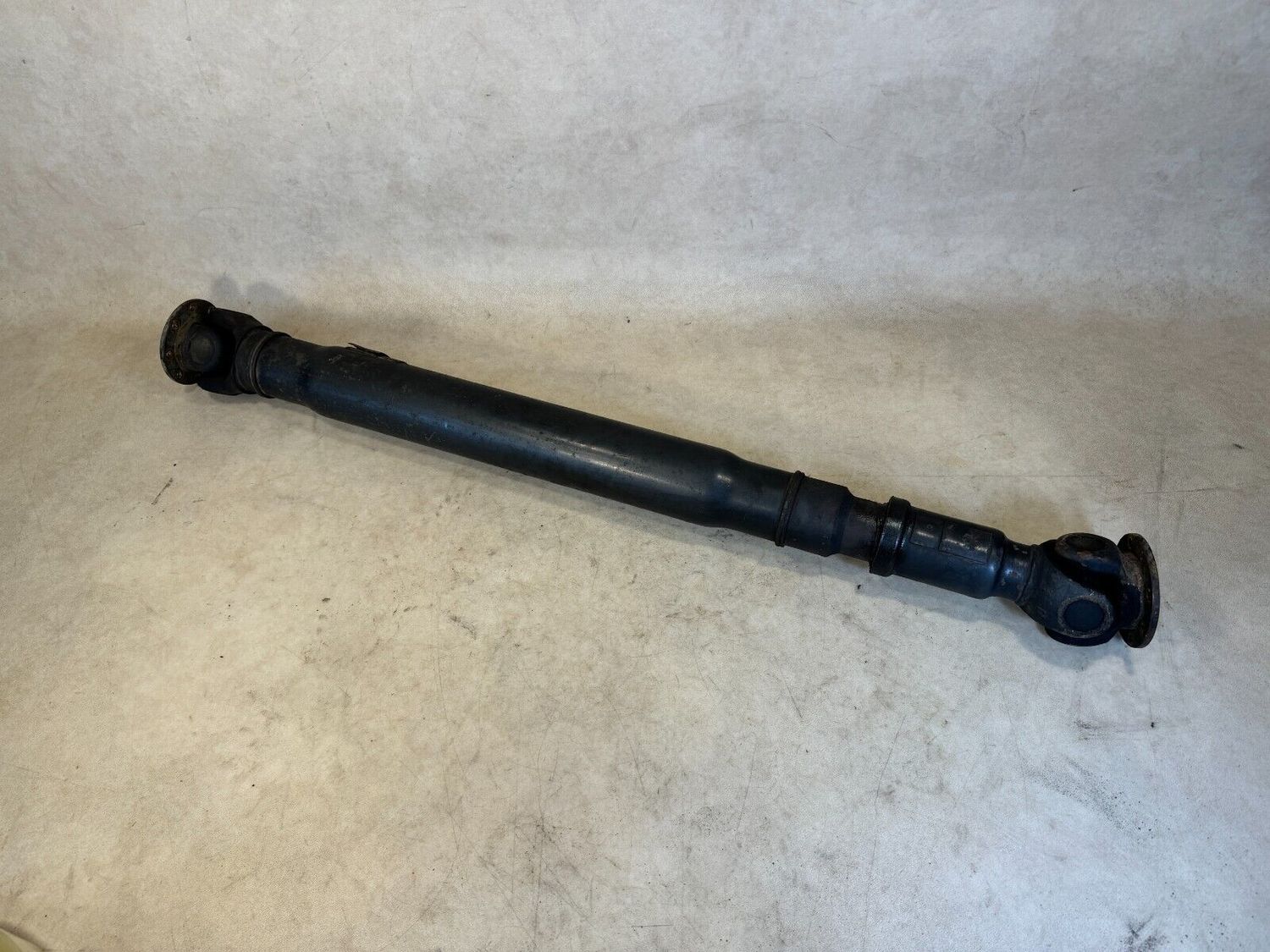 Mercedes G class W463 Genuine Rear Shaft Distributor A4604102118