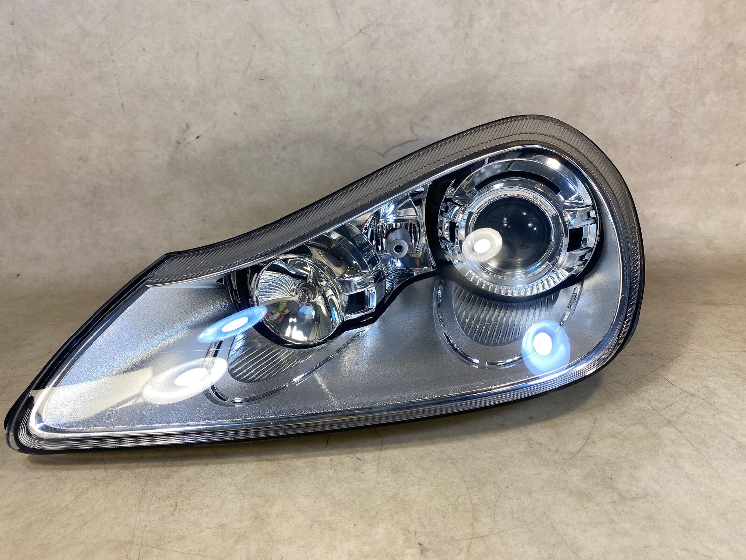 Porsche Cayenne 957 Xenon Headlight Light LEFT 7L5941031D