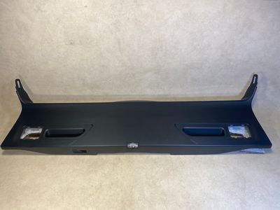 OEM BMW X5 E70 Díszlap, csomagtérfedél, középső 51497188390