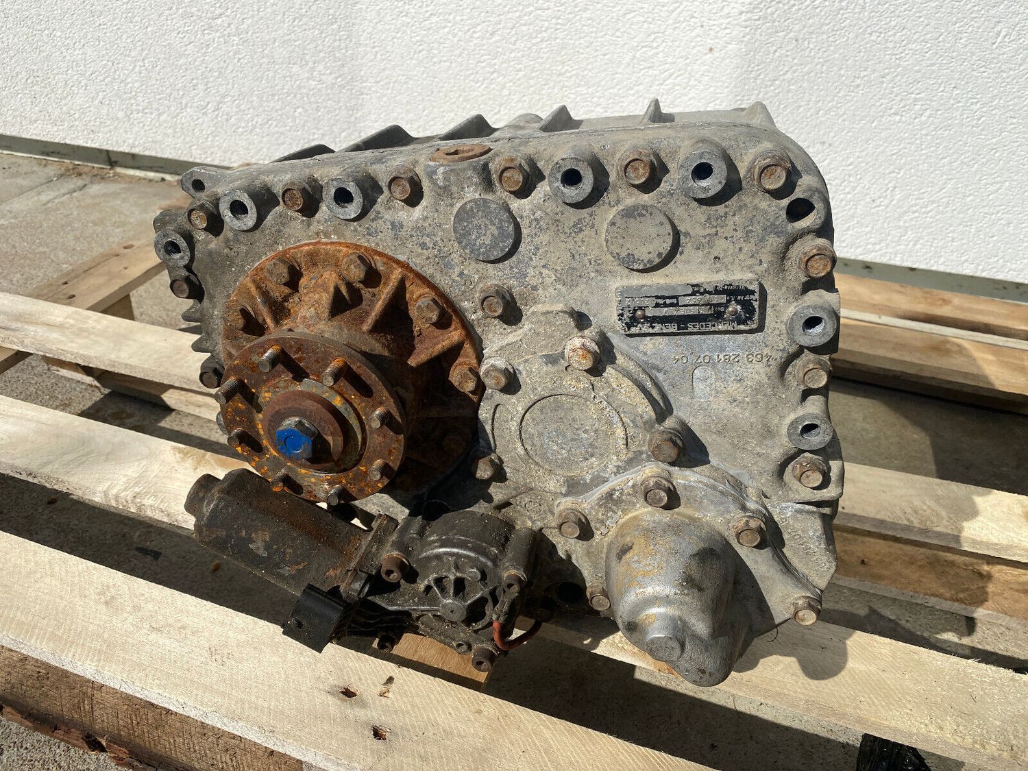 Mercedes G class W463 GENUINE Transfer Case 150E-3W A4632801700