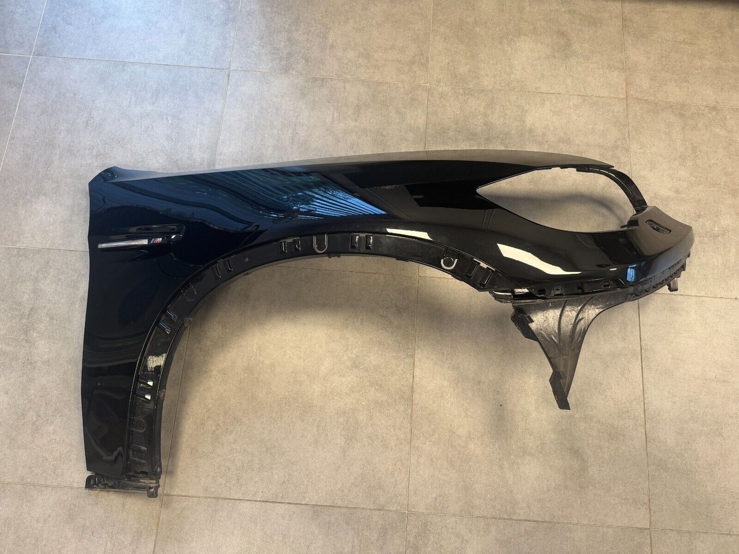 BMW X5 X5M E70 E70M GENUINE SRA RIGHT FRONT WING FENDER + TURN SIGNAL