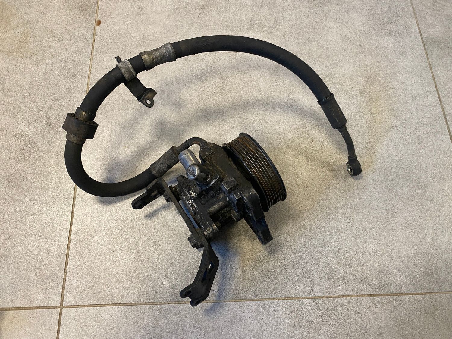 Mercedes G class W463 Genuine Hydraulic Power Steering Pump A0034665501