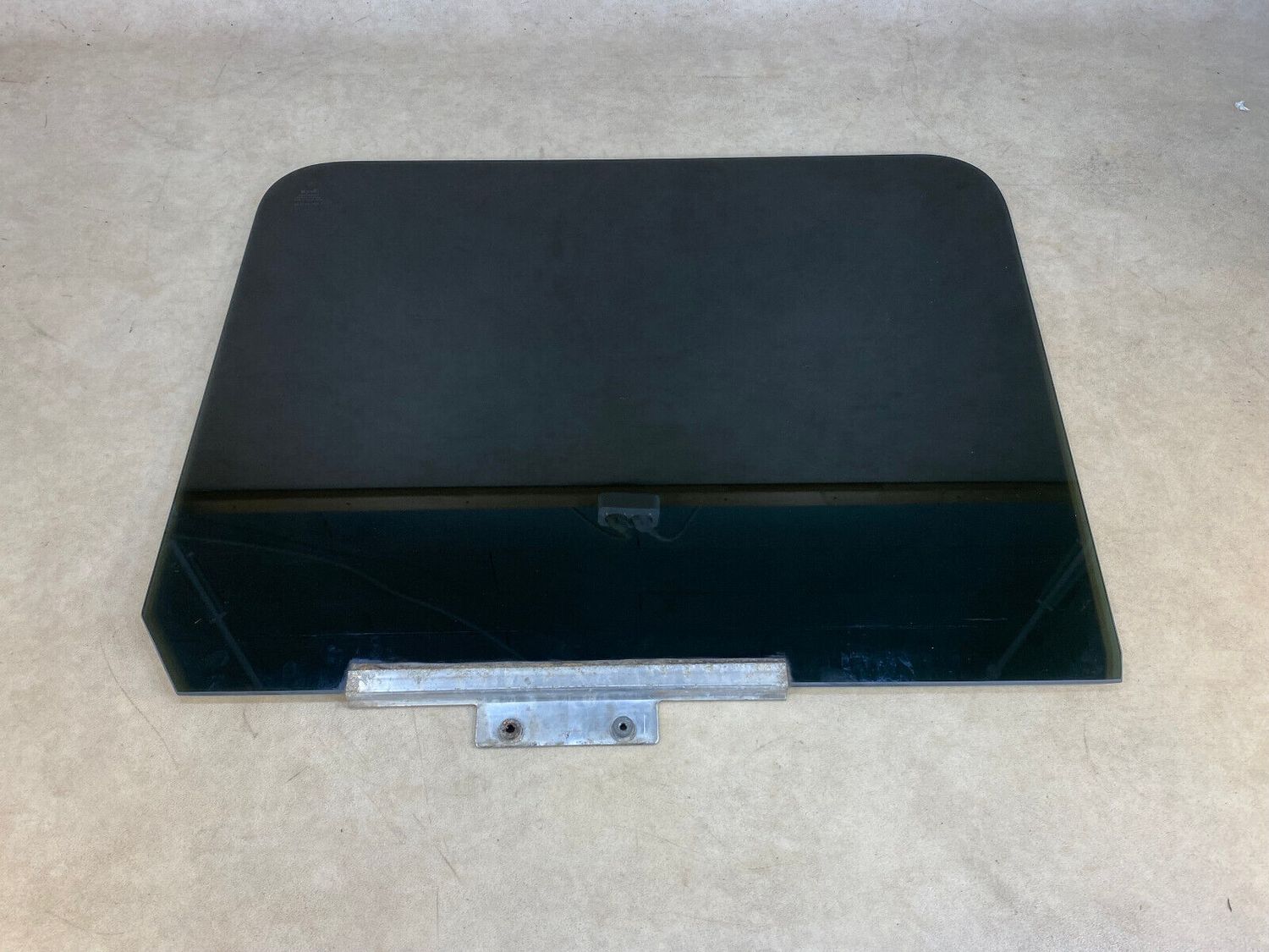 Mercedes G class W463 GENUINE Rear Left ore Right Door Window Toned A4637350910