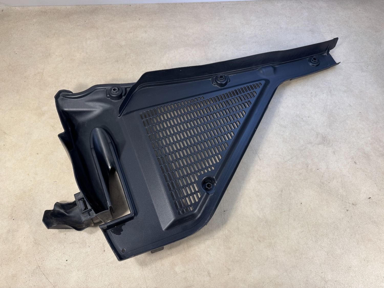 GENUINE BMW X5 E70 LCI X6 E71 E72 RIGHT RH Cover for housing microfilter 108341