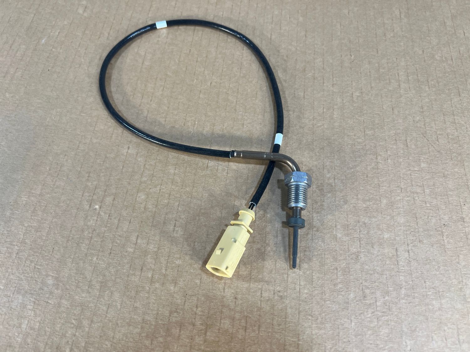 GENUINE VW MULTIVAN TRANSPORTER T6 Flue gas temperature sensor 04L906088EN