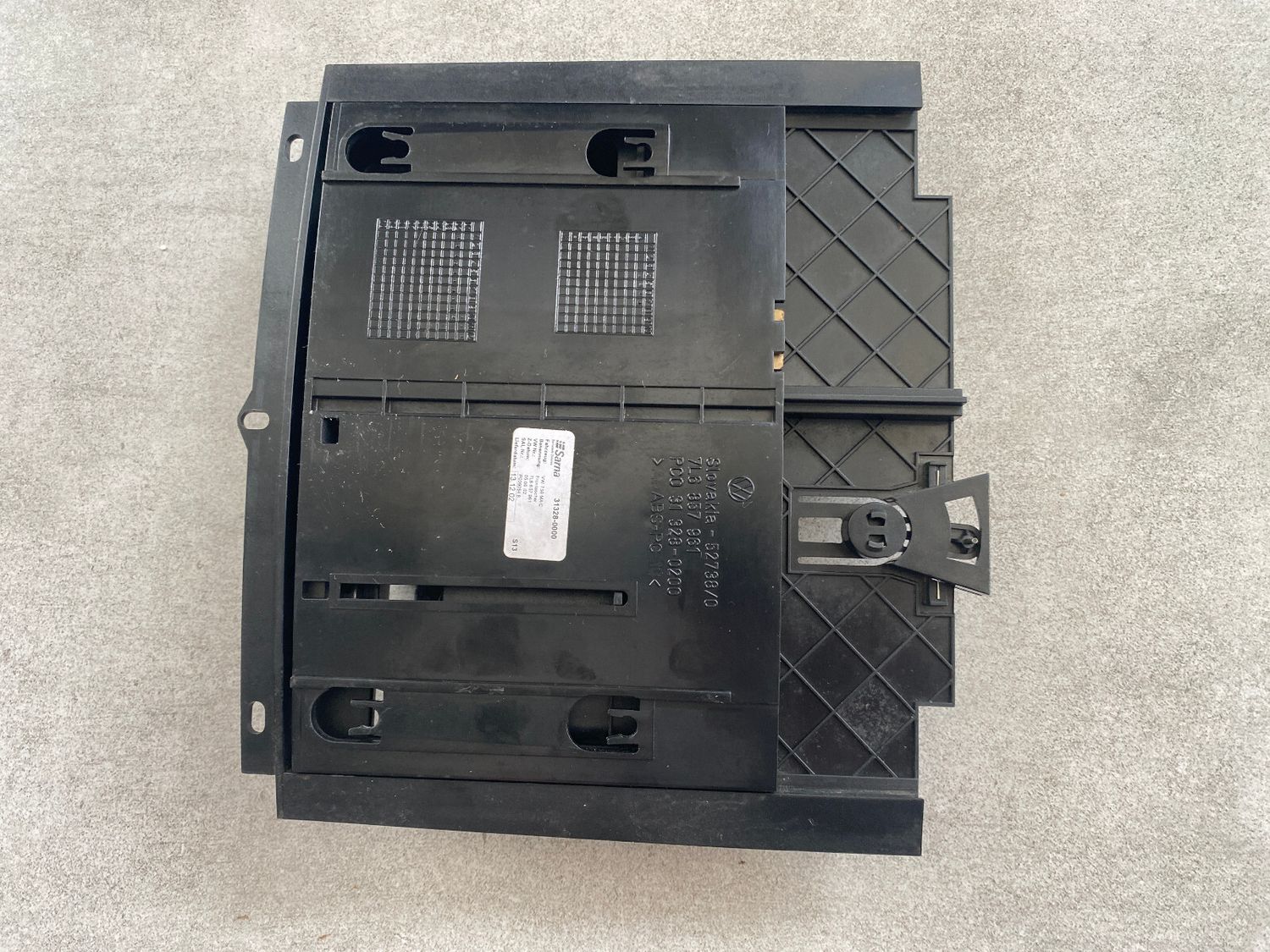 VW Touareg GENUINE Center Console Ashtray 7L6857961