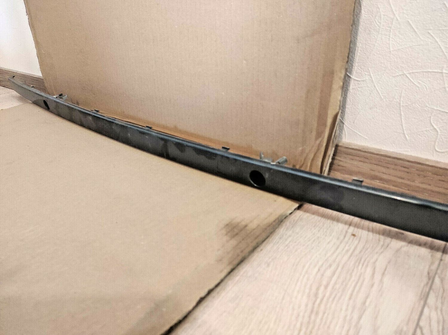 BMW 5 SERIES E39 (1996-2004), 525i  - Moulding bumper rear, 7005943