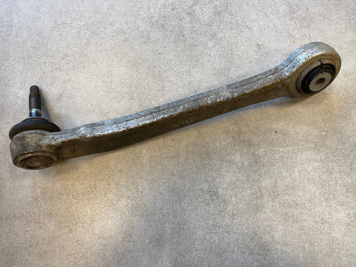 GENUINE BMW X5 E70 F15 X6 E71 E72 F16 Control arm with rubber bushing, left