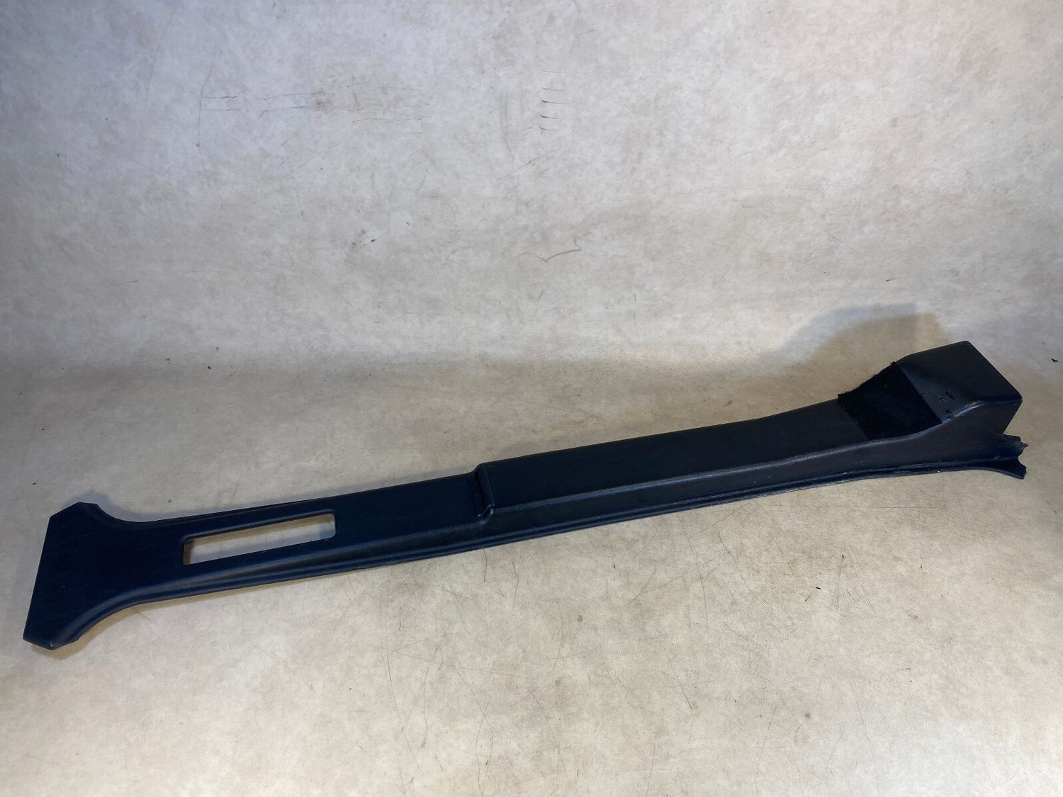 Mercedes G class W463 OEM RIGHT Middle Covering B Pillar Black A4636900640
