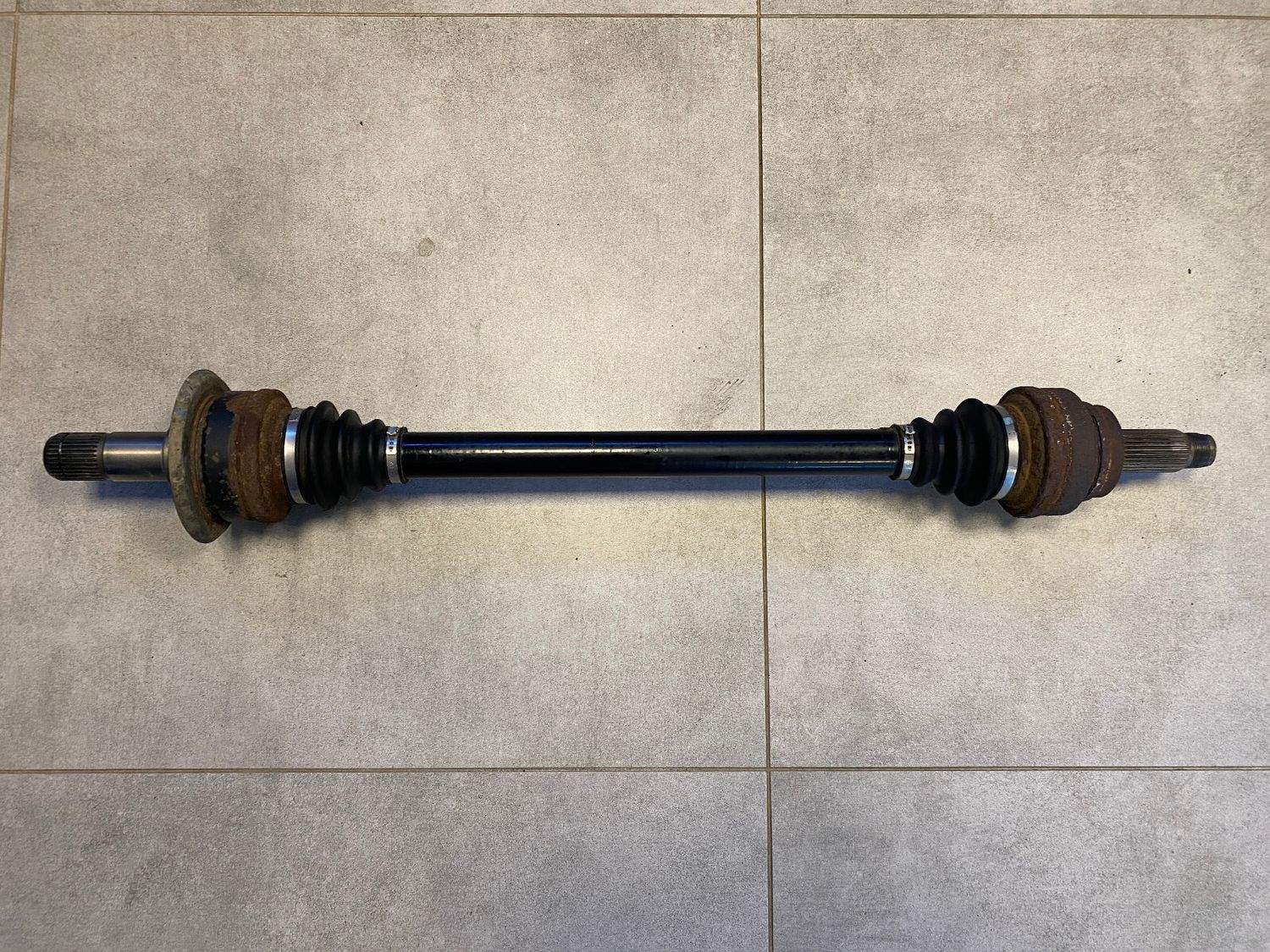 BMW X5 E70 F15 X6 E72 F16 Output Drive Shaft 33208609839