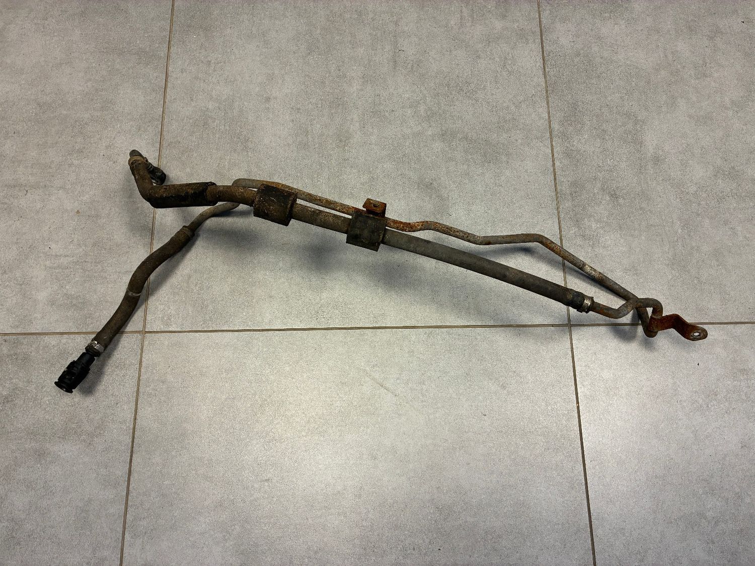 GENUINE BMW X5 E70 X6 E71 Return pipe 32416787042
