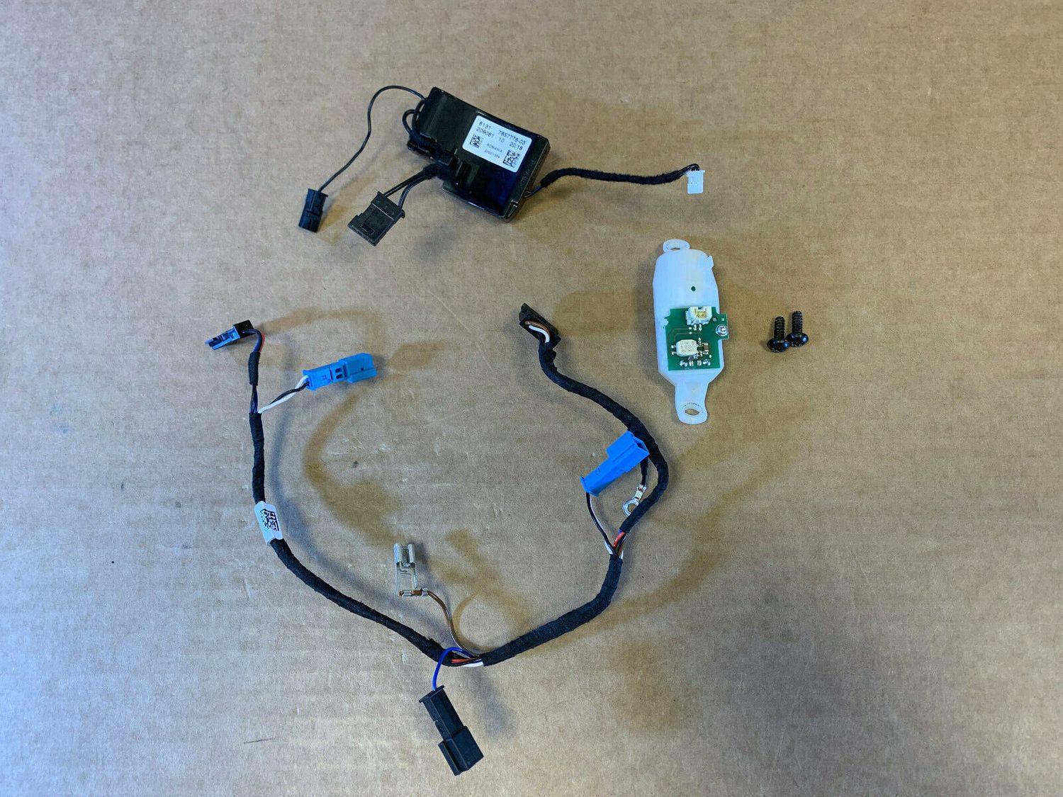 BMW 5 6 7 8 X3 X4 X5 X6 X7 G-series GENUINE M Steering Wheel Vibro SET