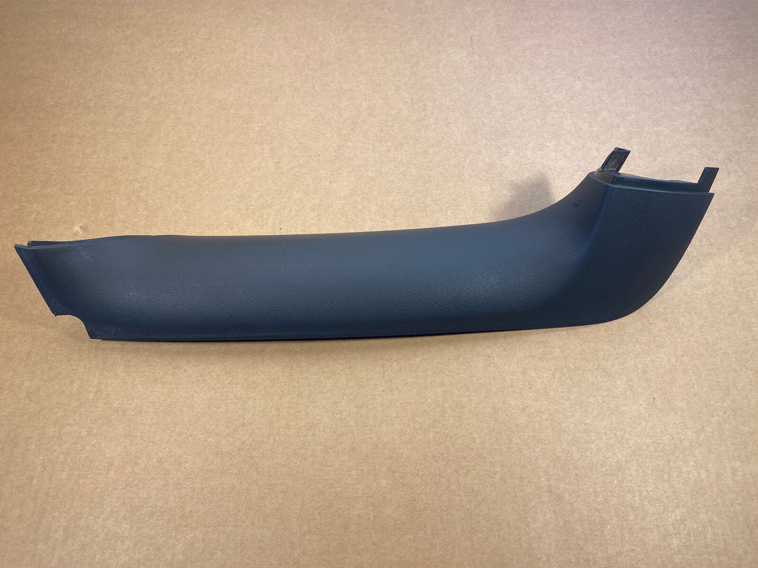 VW Touareg GENUINE Tailgate Trim Right 7L6867672