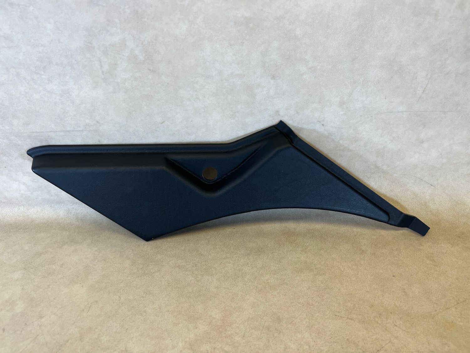Mercedes G class W463 GENUINE RIGHT Lining Bottom Black Trim Panel A4636923501
