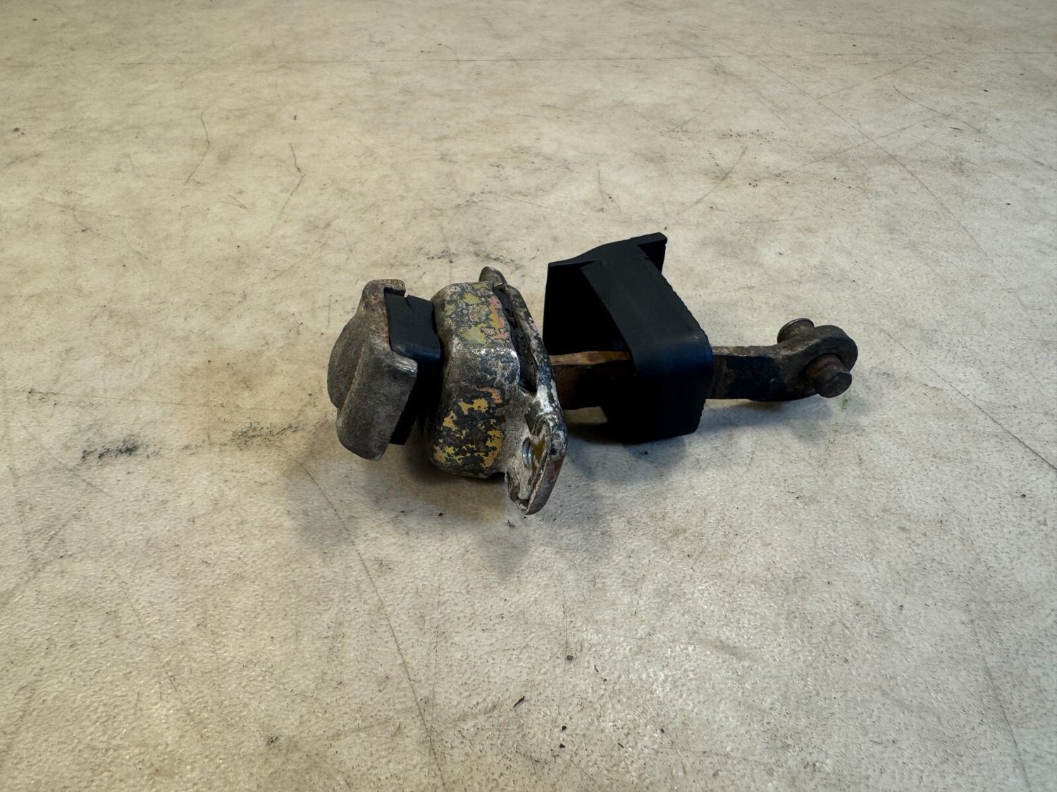 Mercedes G class W463 GENUINE Front/Rear Door Limiter Left or Right A4637300116