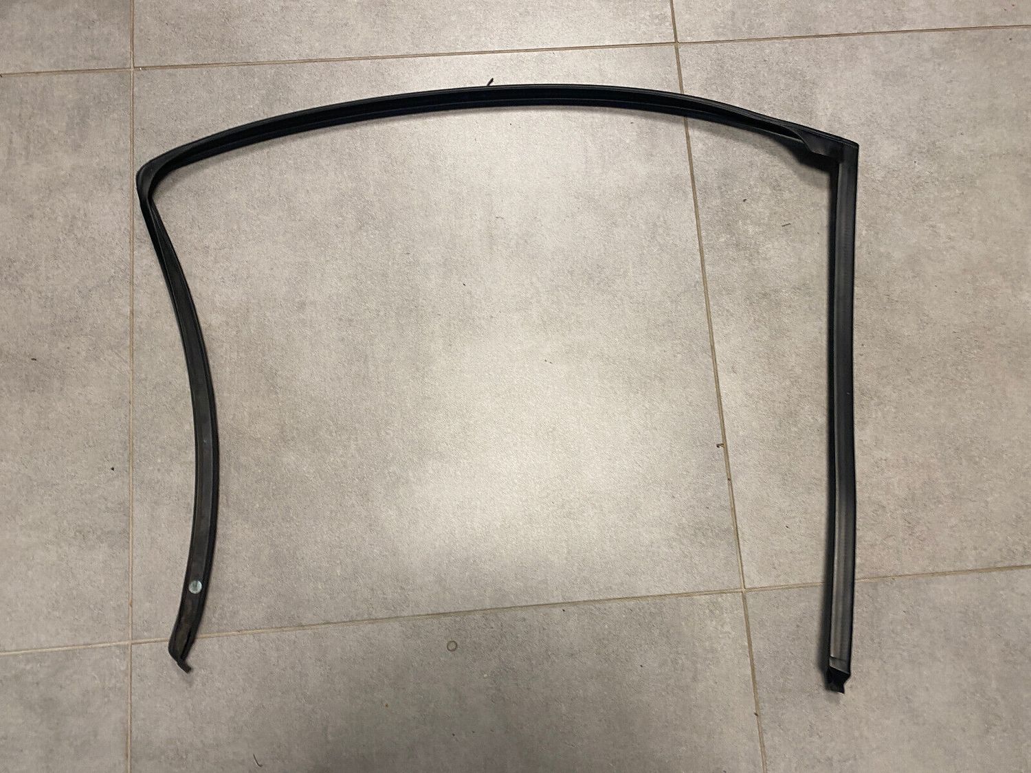 GENUINE BMW X5 E70 Rear Left Door Gasket 51767146627